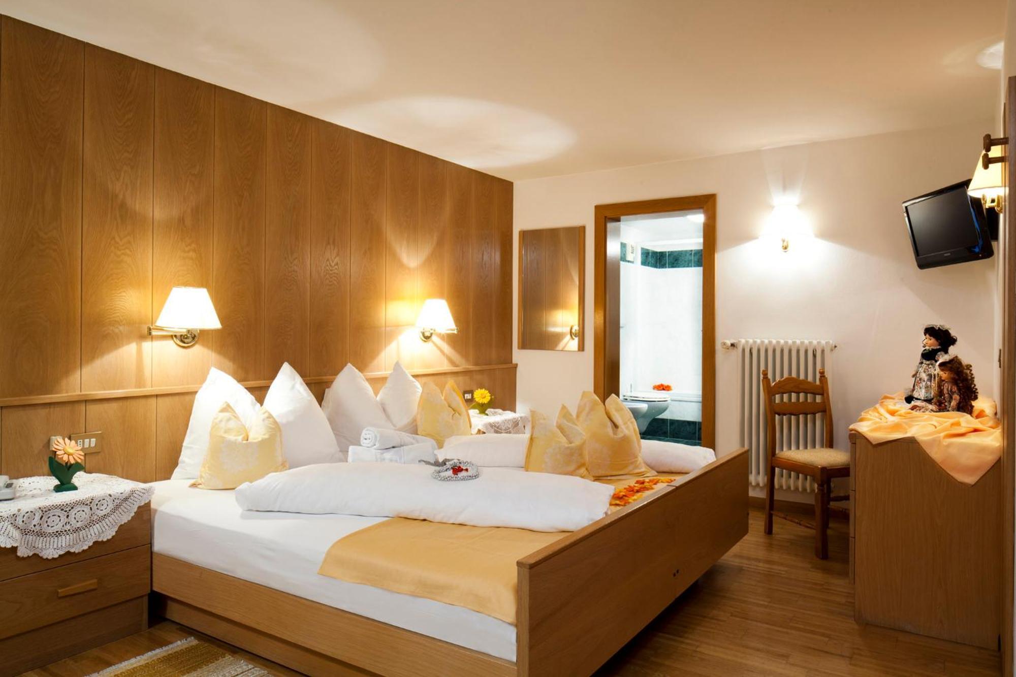 Mountain Hotel Mezdi Colfosco Εξωτερικό φωτογραφία