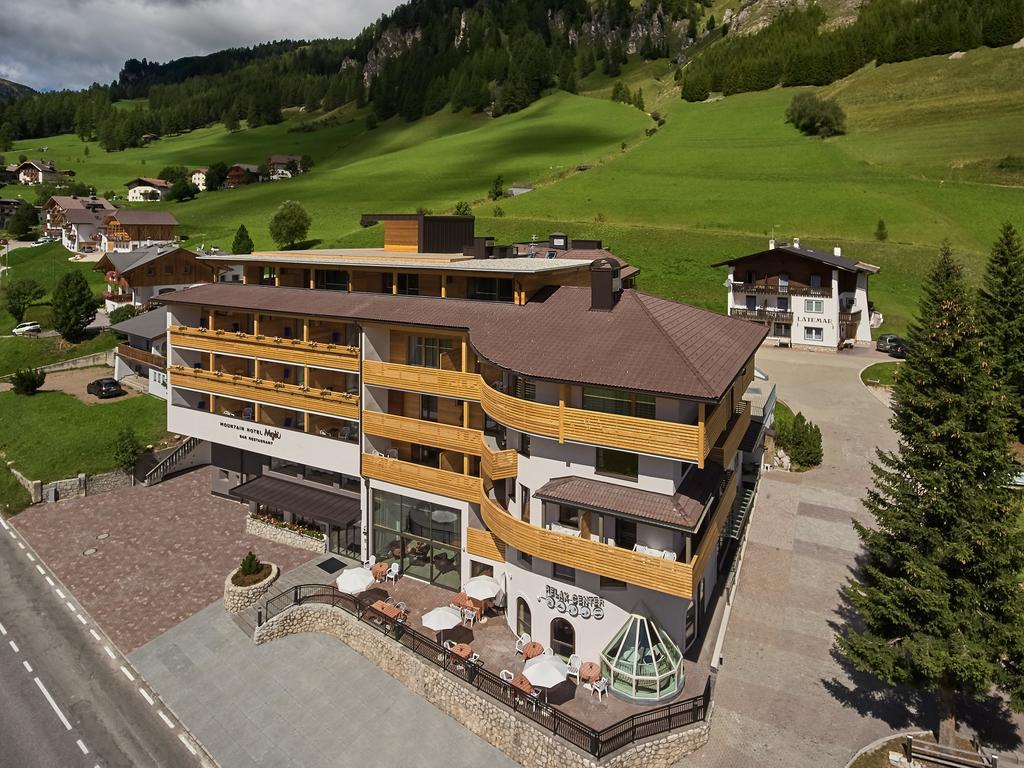 Mountain Hotel Mezdi Colfosco Εξωτερικό φωτογραφία