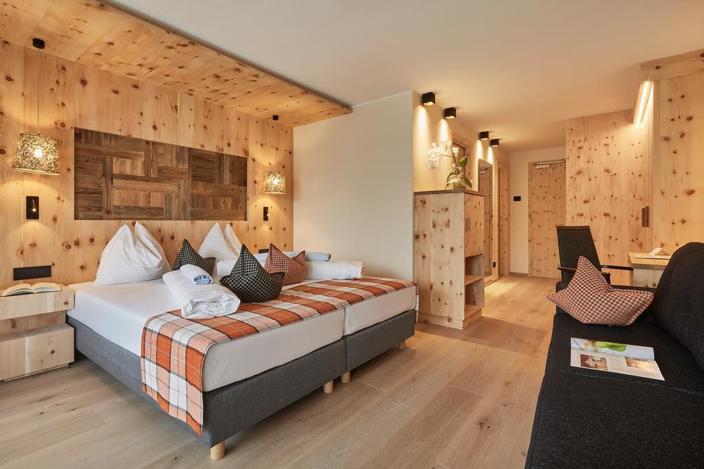 Mountain Hotel Mezdi Colfosco Εξωτερικό φωτογραφία