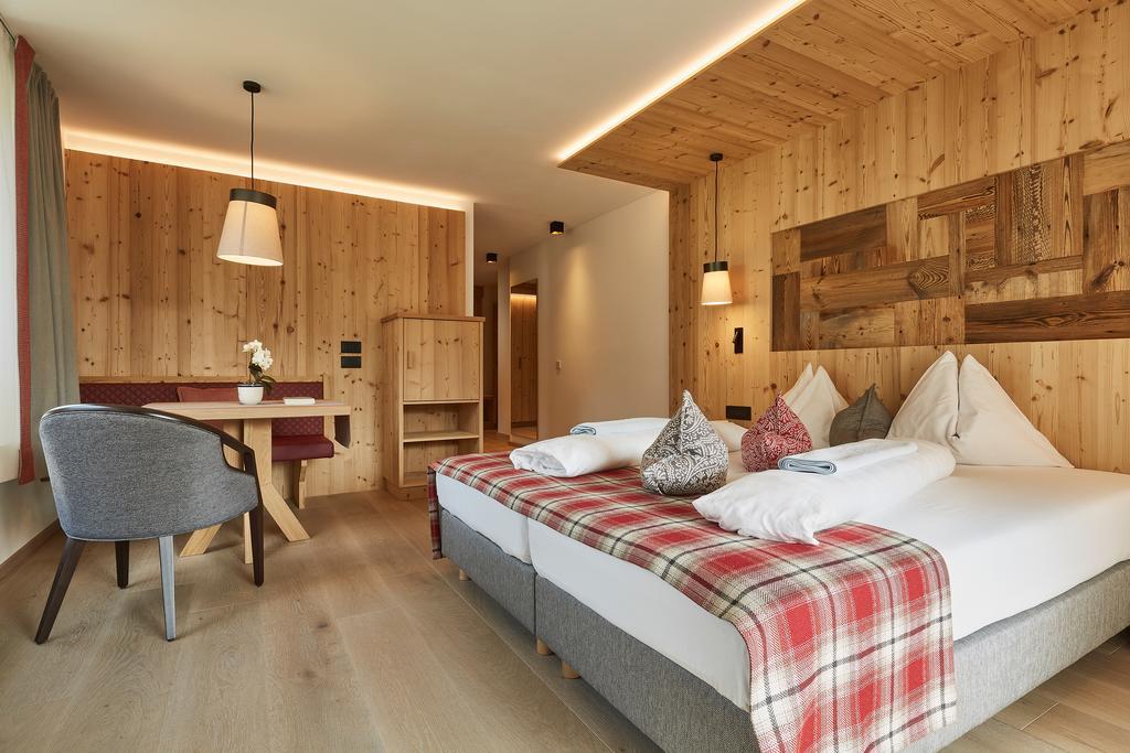 Mountain Hotel Mezdi Colfosco Εξωτερικό φωτογραφία